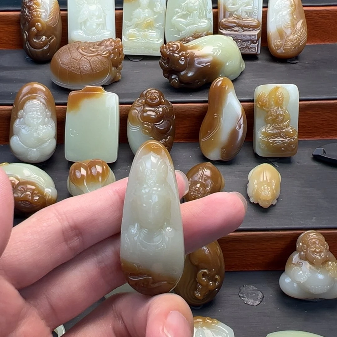 和田玉（糖玉）未镶嵌颈饰