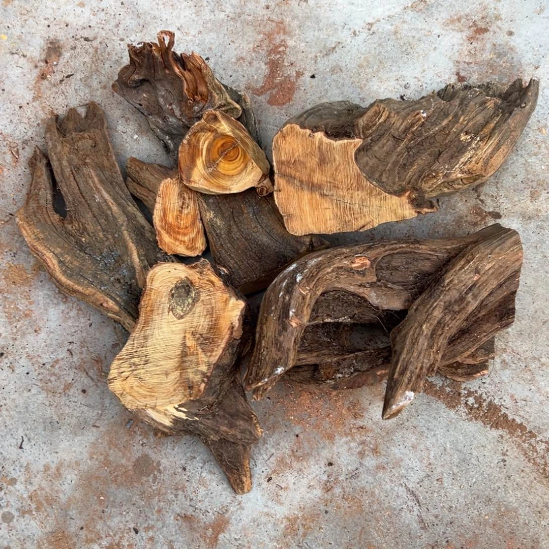 钟***遇柏木太行陈化料块一起