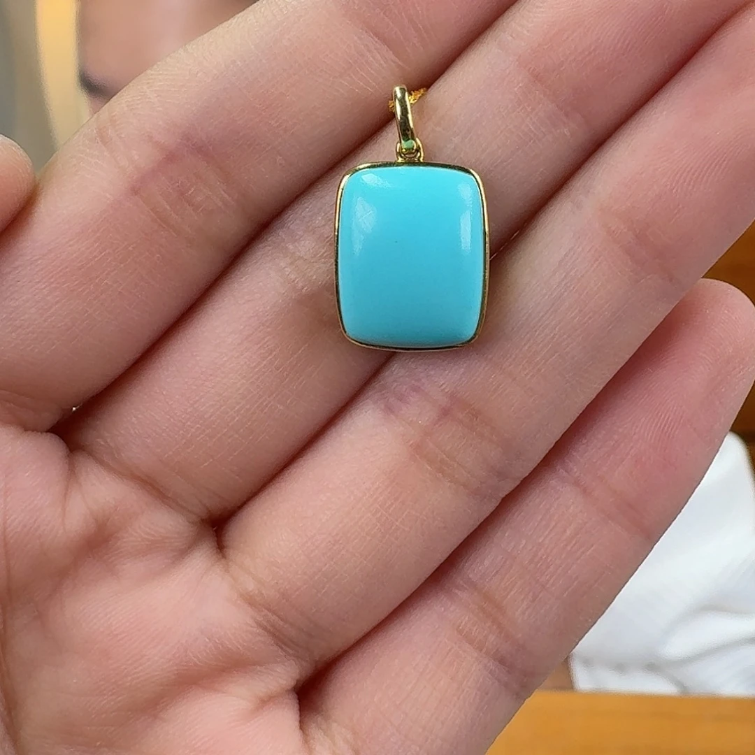 王***王绿松石18K金镶嵌珠宝奇石