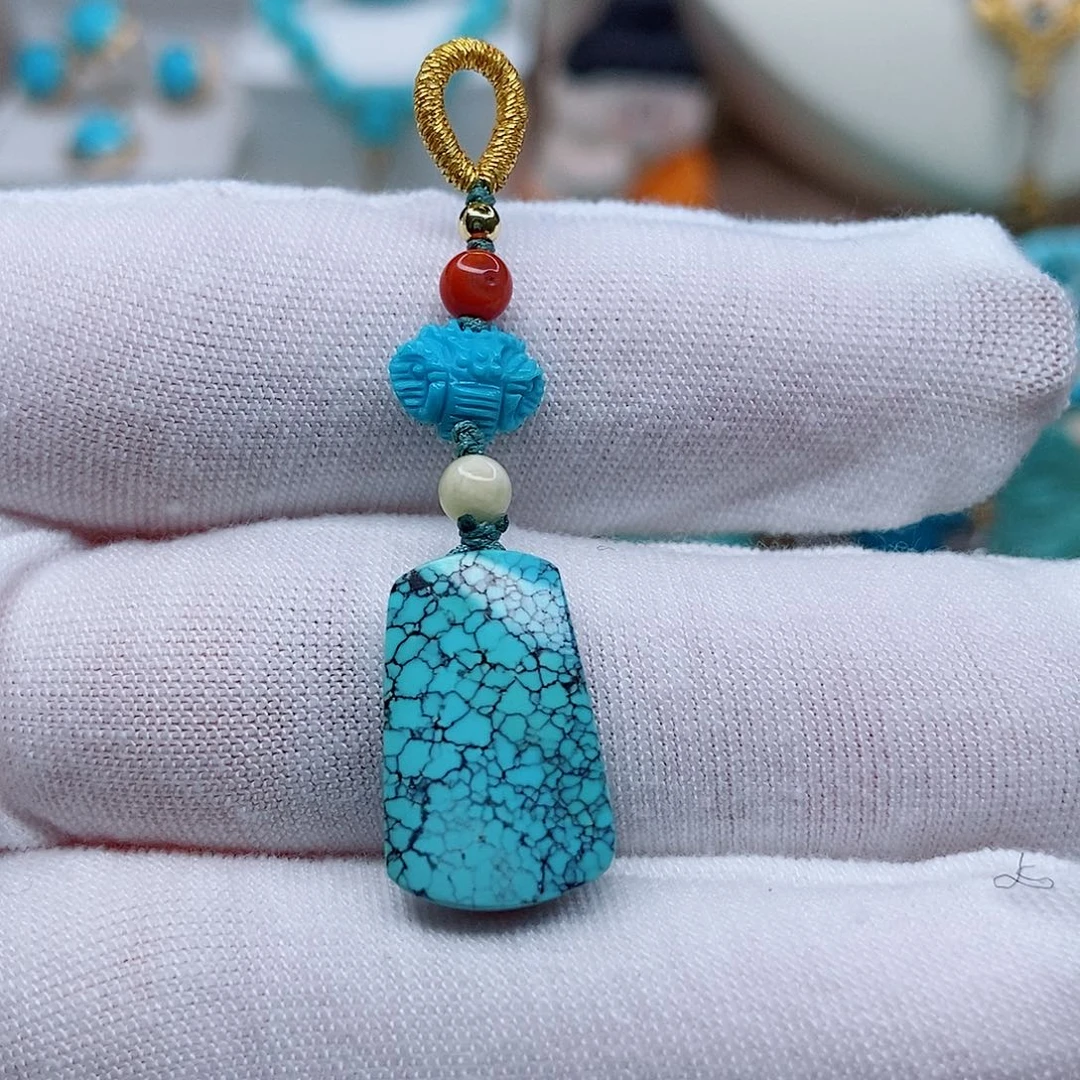 绿松石配饰未镶嵌