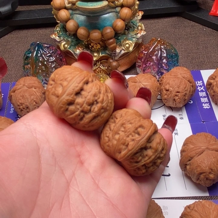 吊坠文玩核桃35元宝