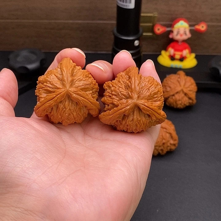 z***.把件文玩核桃白奔