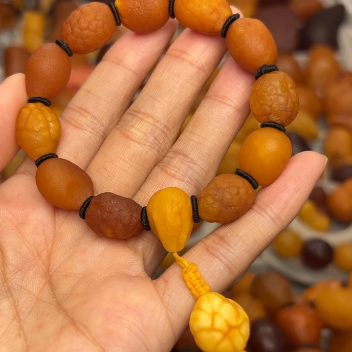琥珀颈饰未镶嵌天然蜜蜡