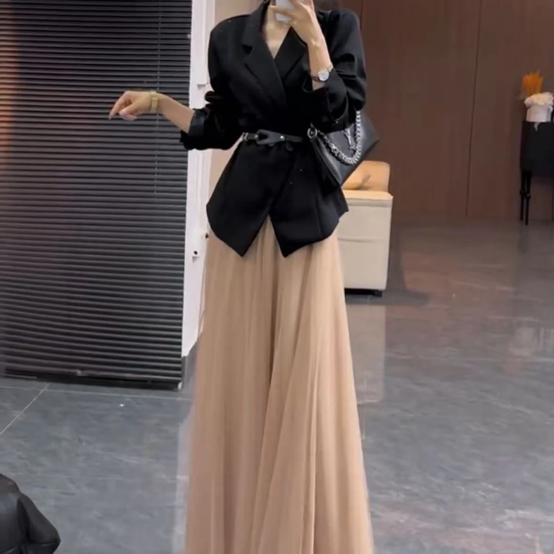 2025春季新款时尚显瘦气质女士网红洋气两件套百搭款D7347