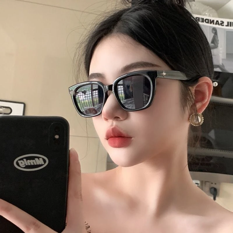 拍照墨镜女网红夏防晒防强光2025新款年轻漂亮防紫外线太阳眼镜