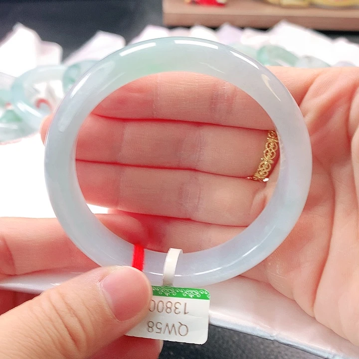 未镶嵌手镯翡翠缅甸A货翡翠手镯