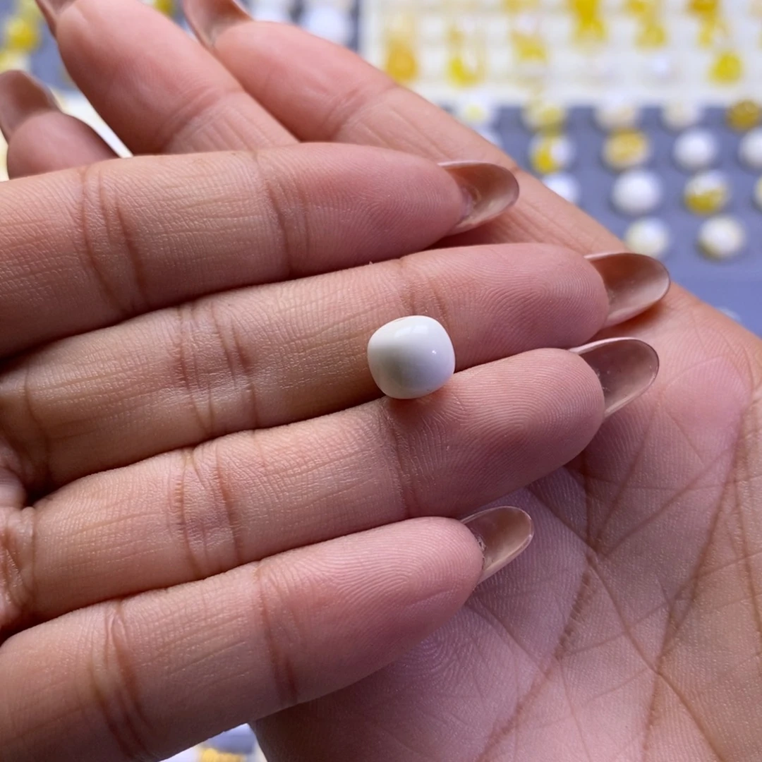 琥珀珠宝奇石未镶嵌名***想