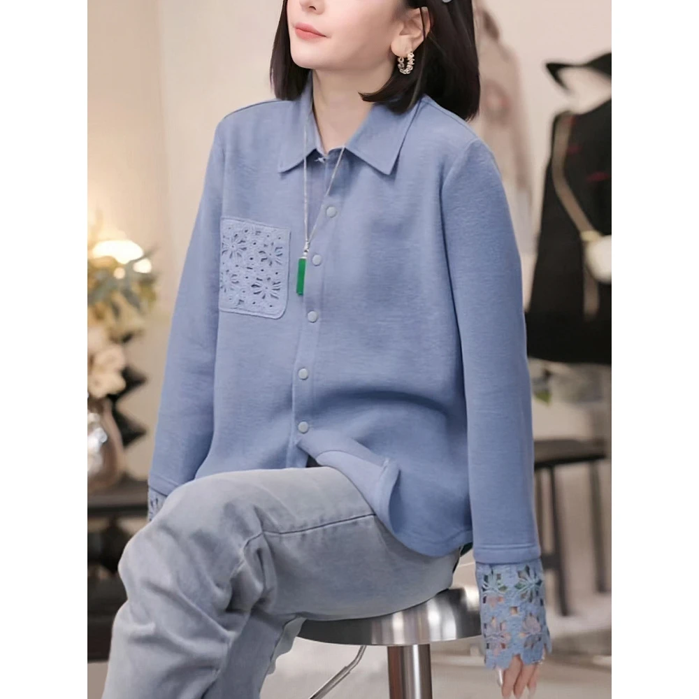 蓝色衬衫女士2025秋冬新款设计感洋气减龄蕾丝钩花内搭打底衫上衣