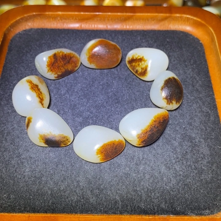 西***龙和田玉未镶嵌手串