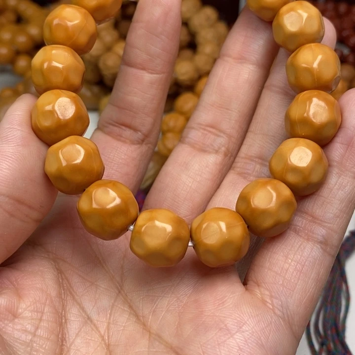 吊坠猴头核桃奶酪