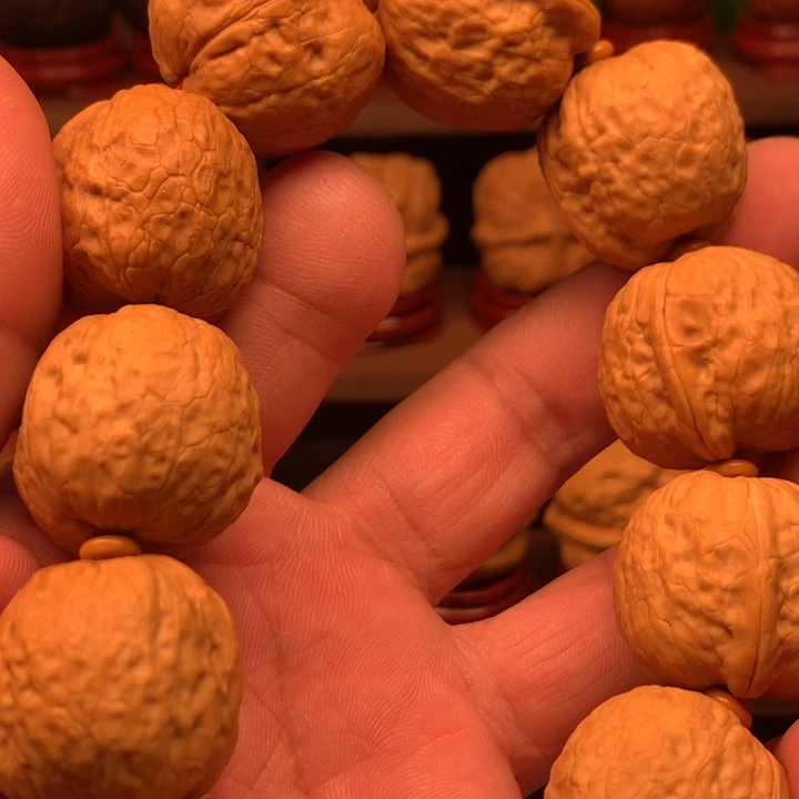 文玩核桃吊坠山*小钢炮