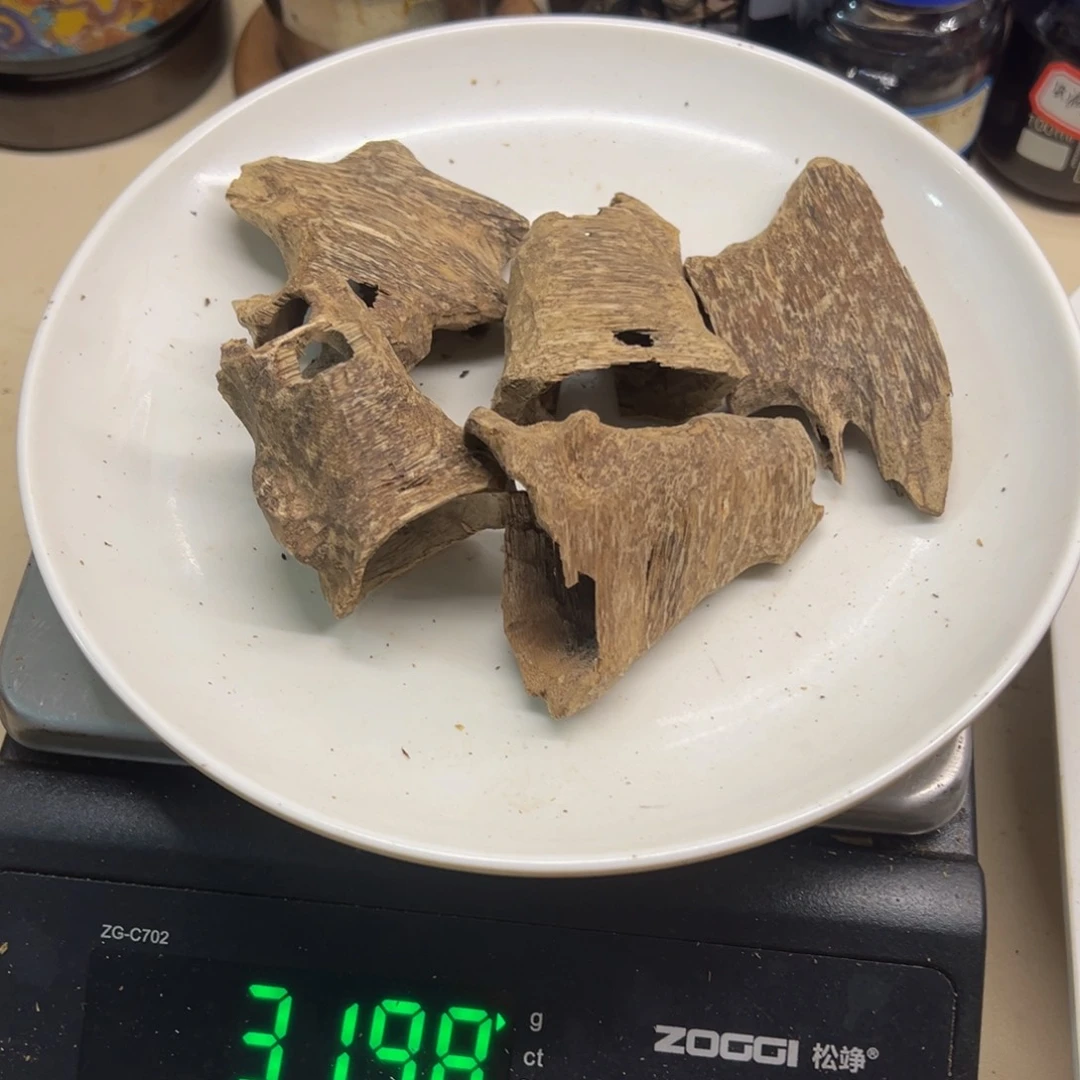 沉香碎屑沉香芽庄壳料原材料31克