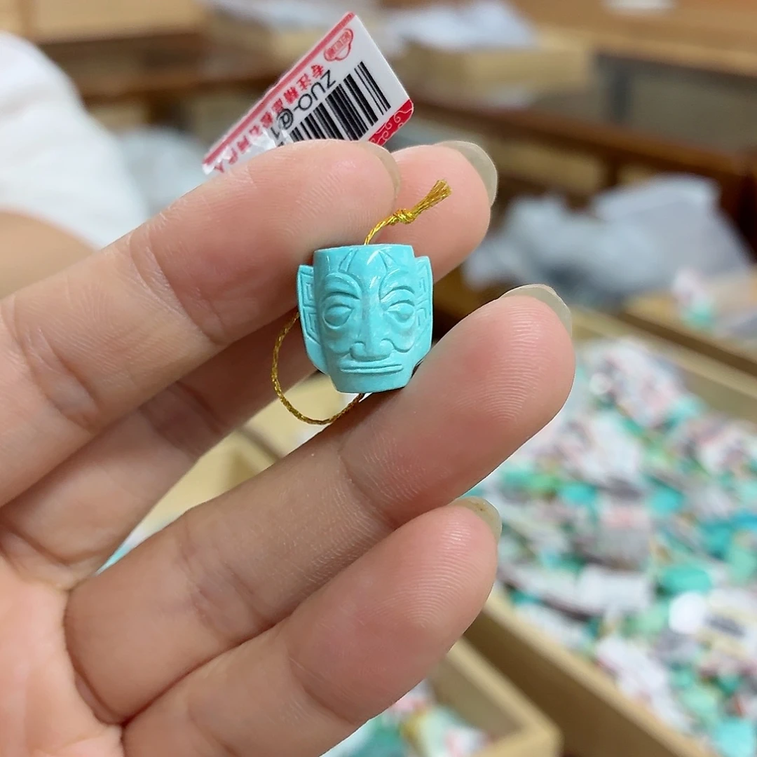 未镶嵌绿松石珠宝奇石