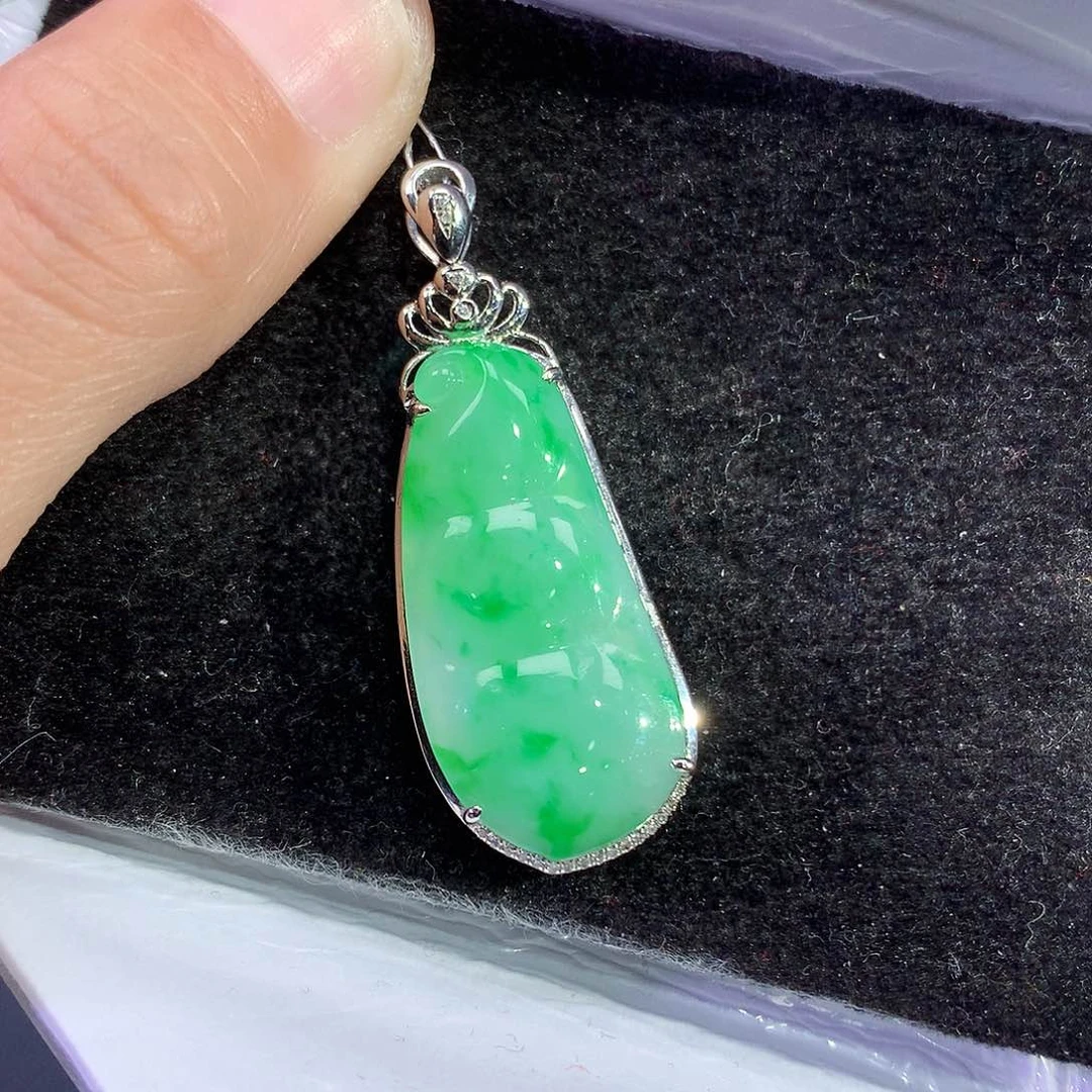 翡翠吊坠(赠链)18K金镶嵌惜*