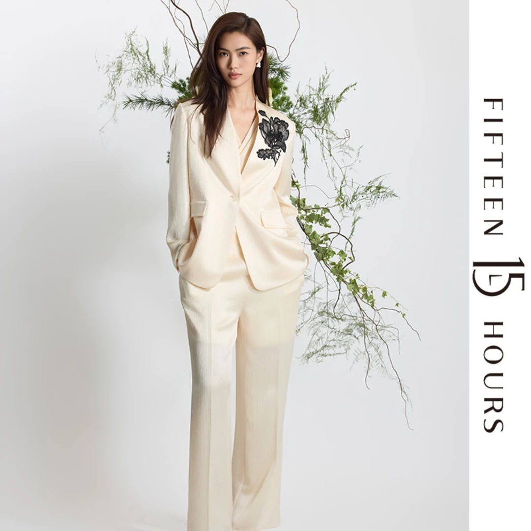 【伊人林】15小时余晖白定制蕾丝绣花无领套裤