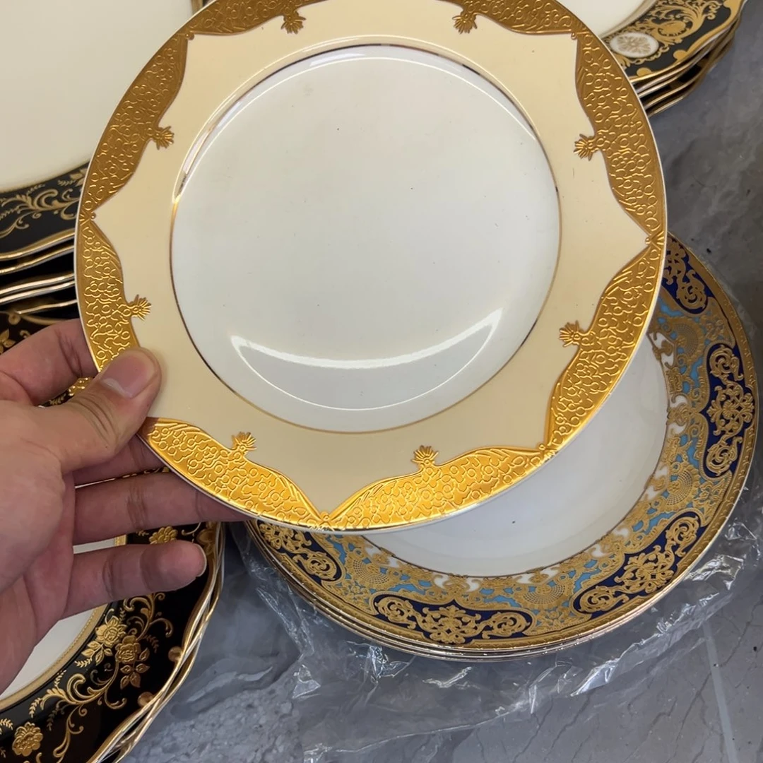 瓷片7.5寸平盘两个一单尾单