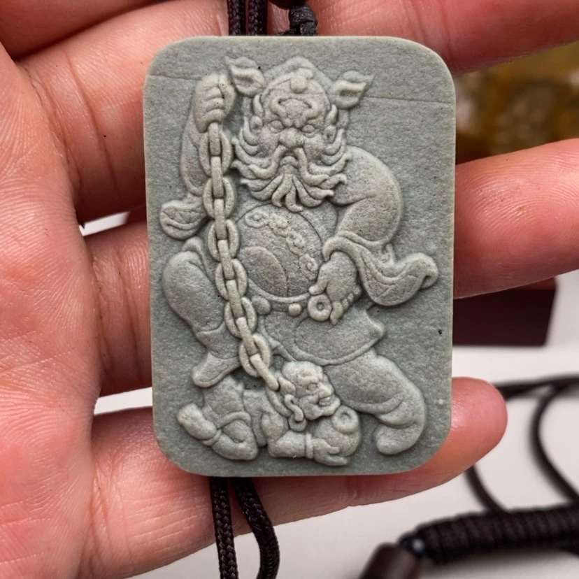 【闪购商品】新疆原石雕刻脖挂