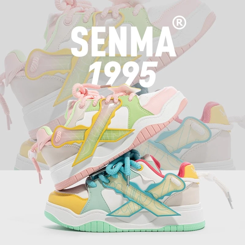 森马板鞋女2025新款爆款鸳鸯冬季潮流初中生休闲厚底多巴胺面包鞋