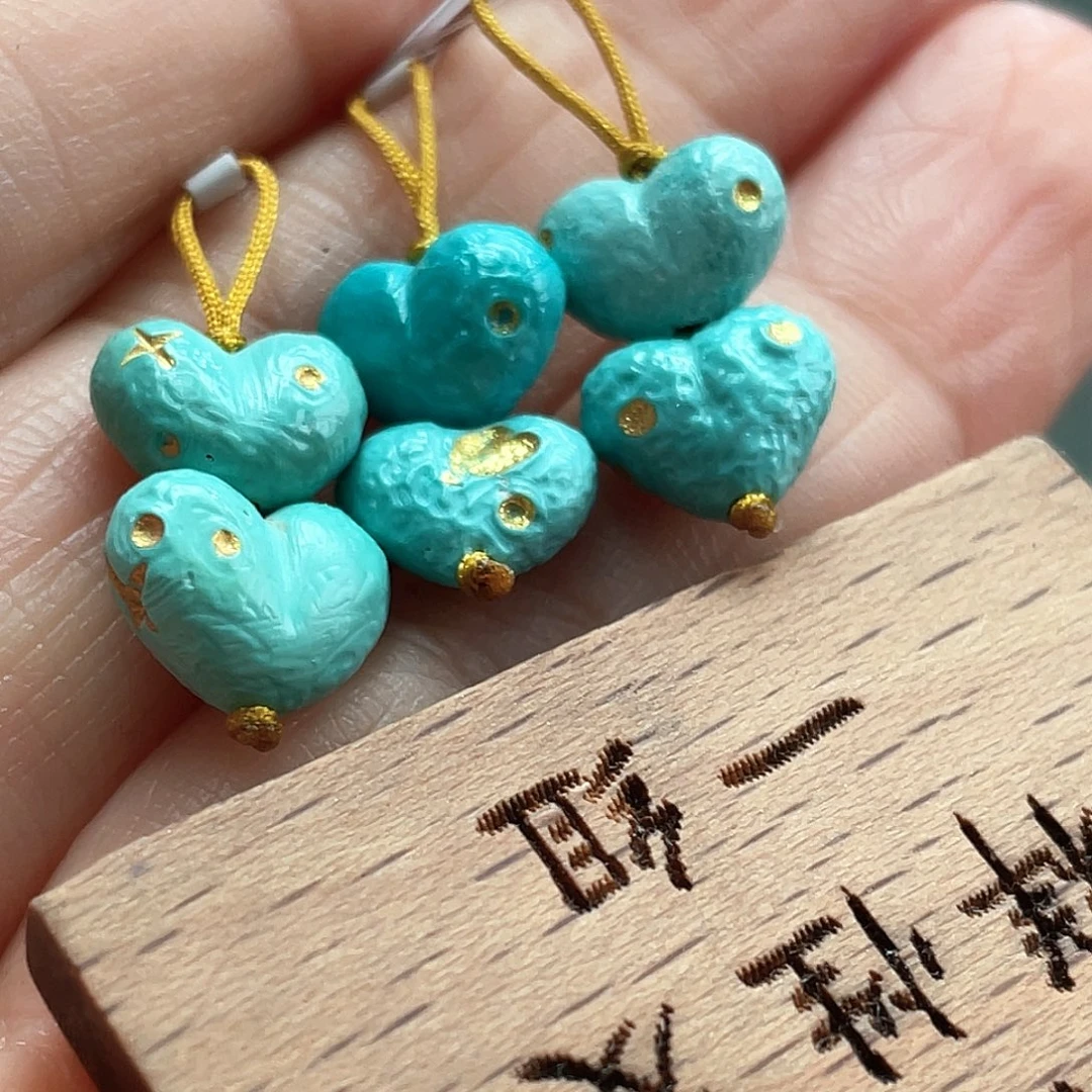 未镶嵌绿松石颈饰