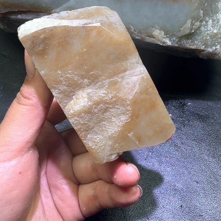 和田玉未镶嵌珠宝半成品