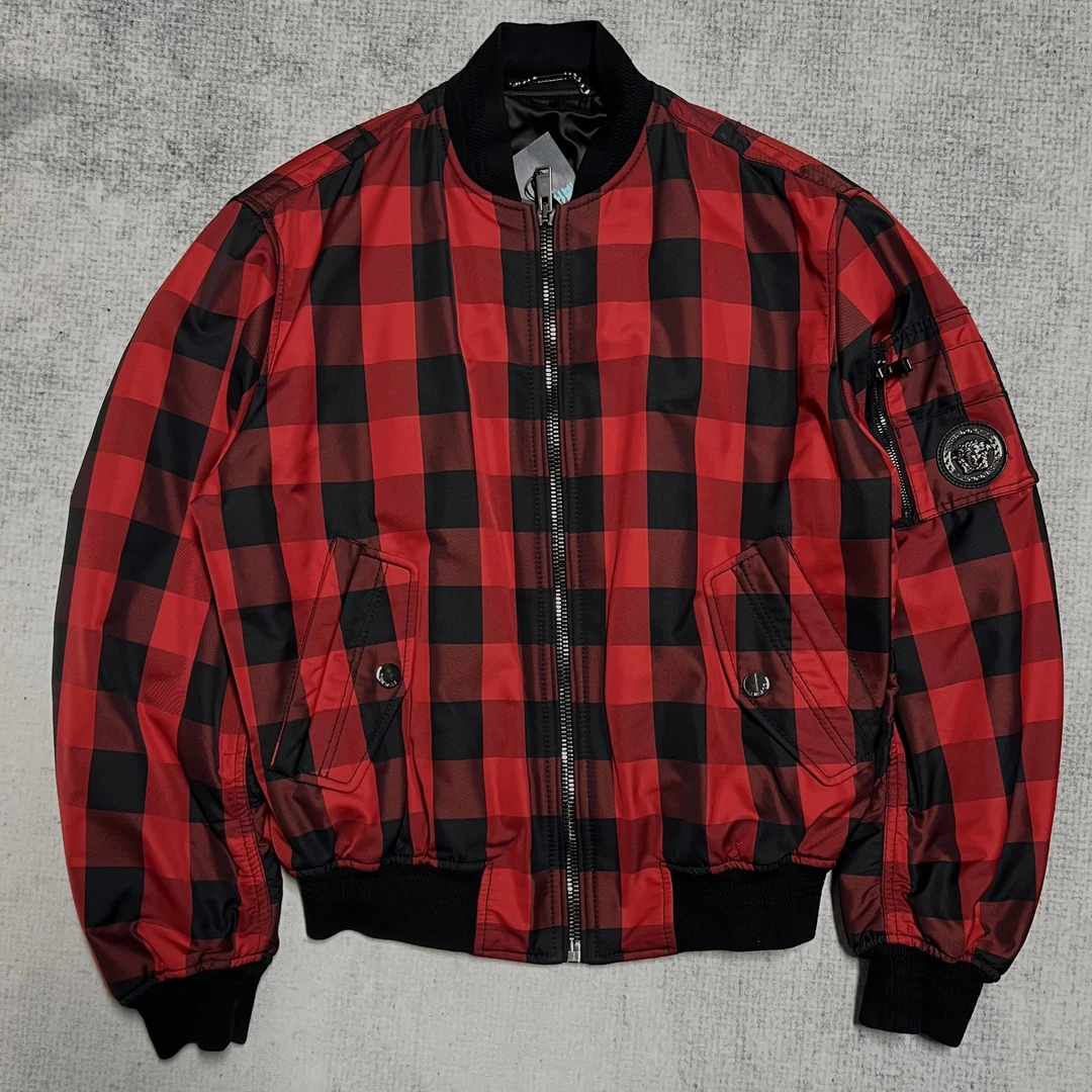 全新未使用 VERSACE/范思哲 /黑红格纹钢标夹克棉服/44码