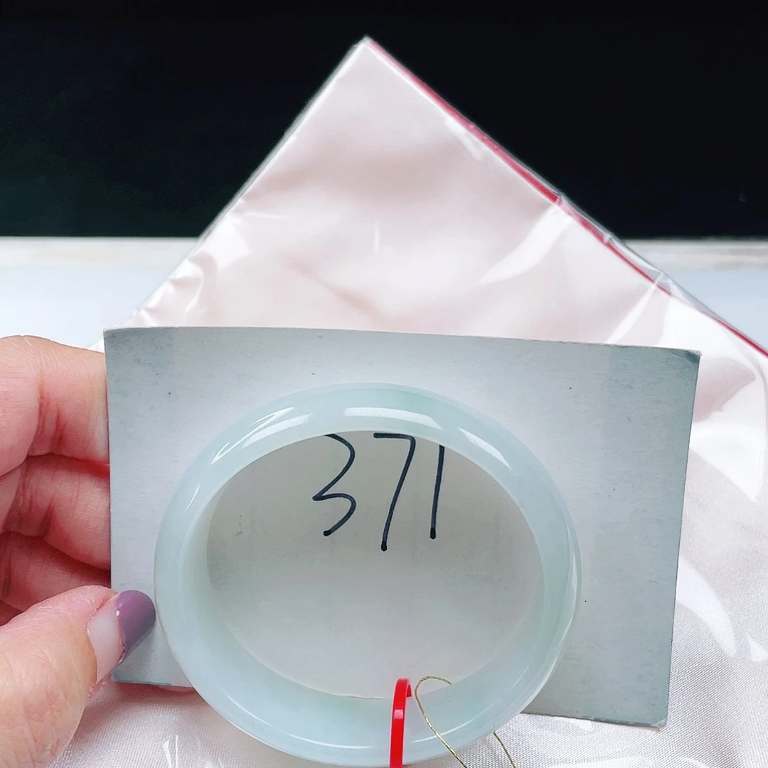 翡翠未镶嵌手镯缅甸翡翠52