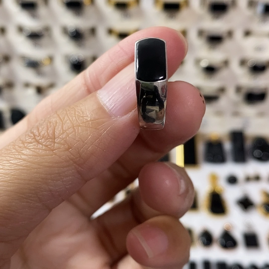 翡翠未镶嵌手链墨翠