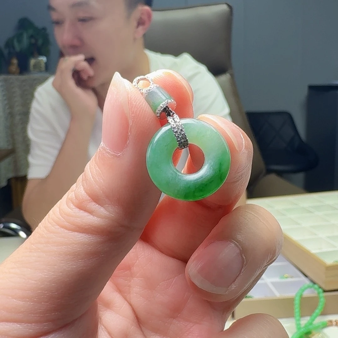 翡翠18K金镶嵌吊坠(不含链)天然