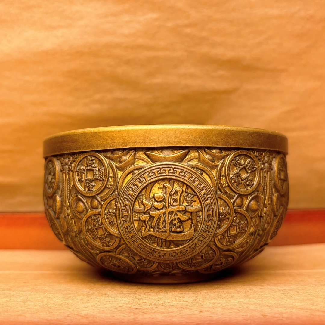 铜器摆件，立体浮雕钱币纹路口径10厘米家居客厅办公室茶空间摆件