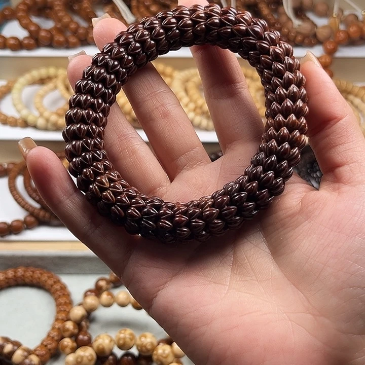 紫金鼠手串16红皮雕刻莲花单圈手串