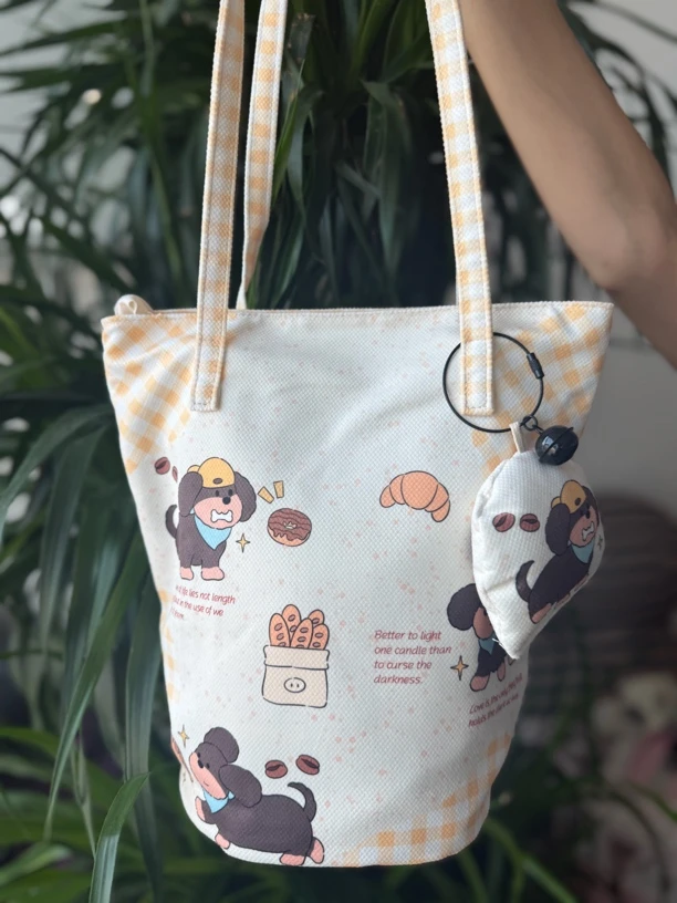 原创设计轻巧托特桶包（配挂件）