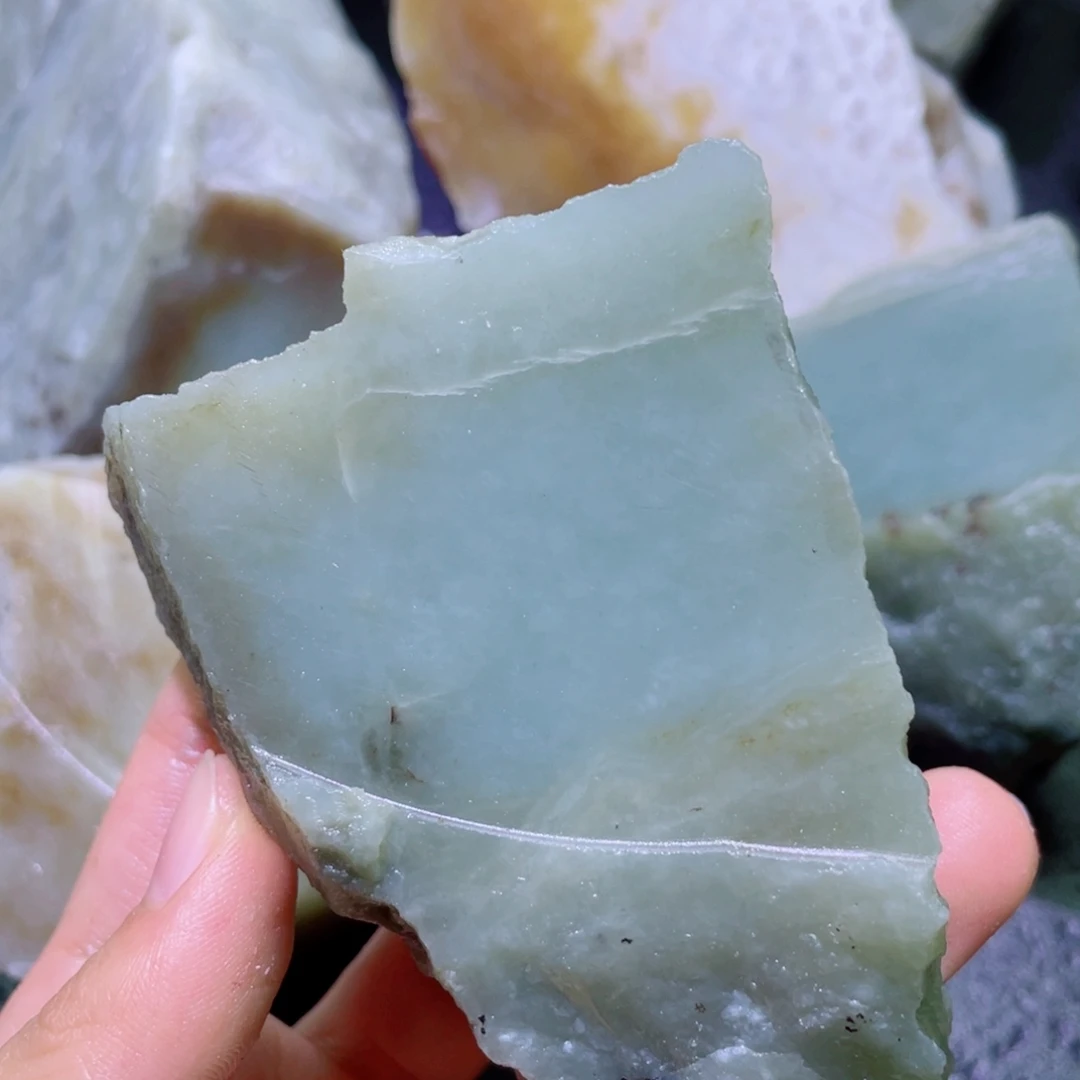 和田玉未镶嵌珠宝半成品