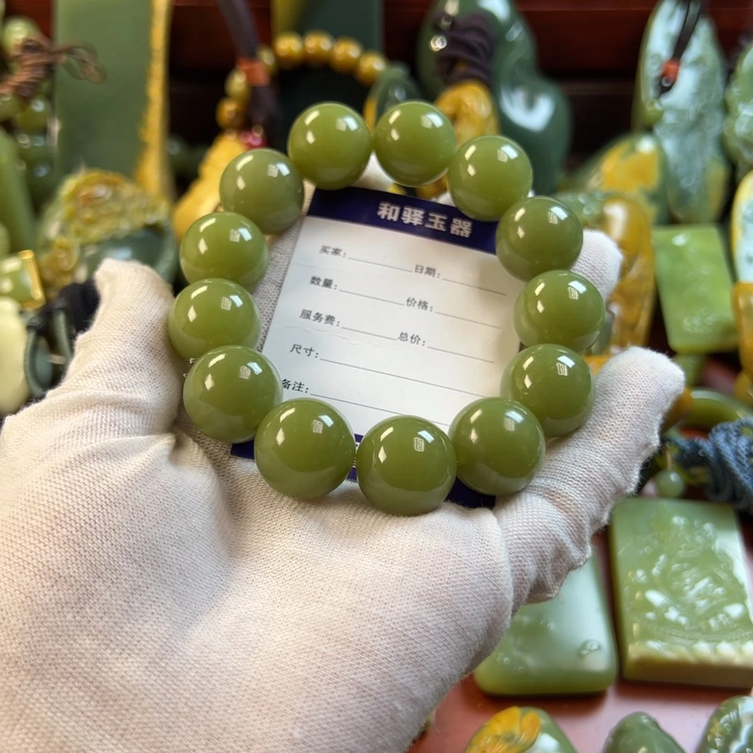 岫岩老玉（透闪石质玉）手链未镶嵌J****r