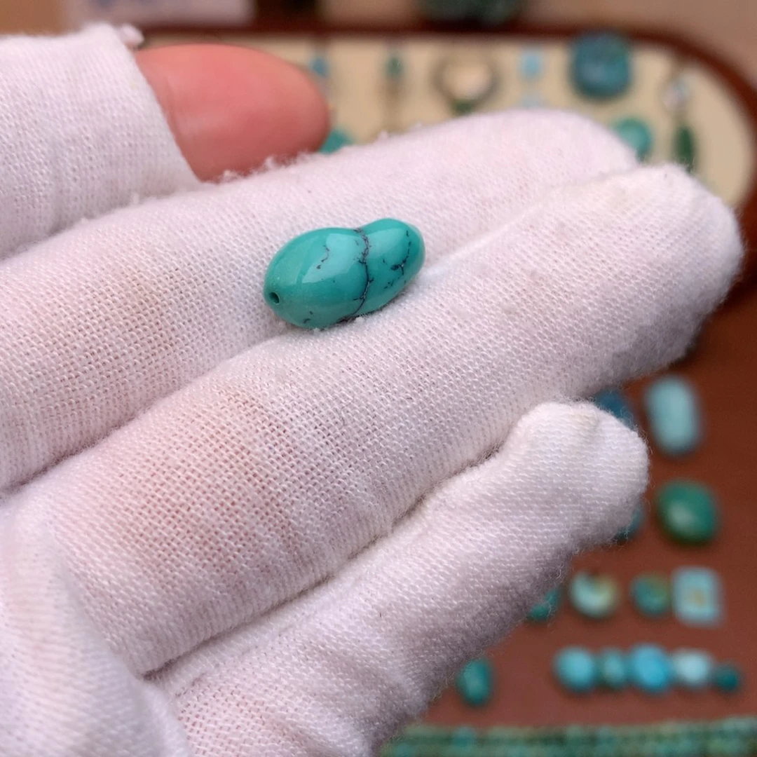 哟***叔未镶嵌绿松石珠宝奇石