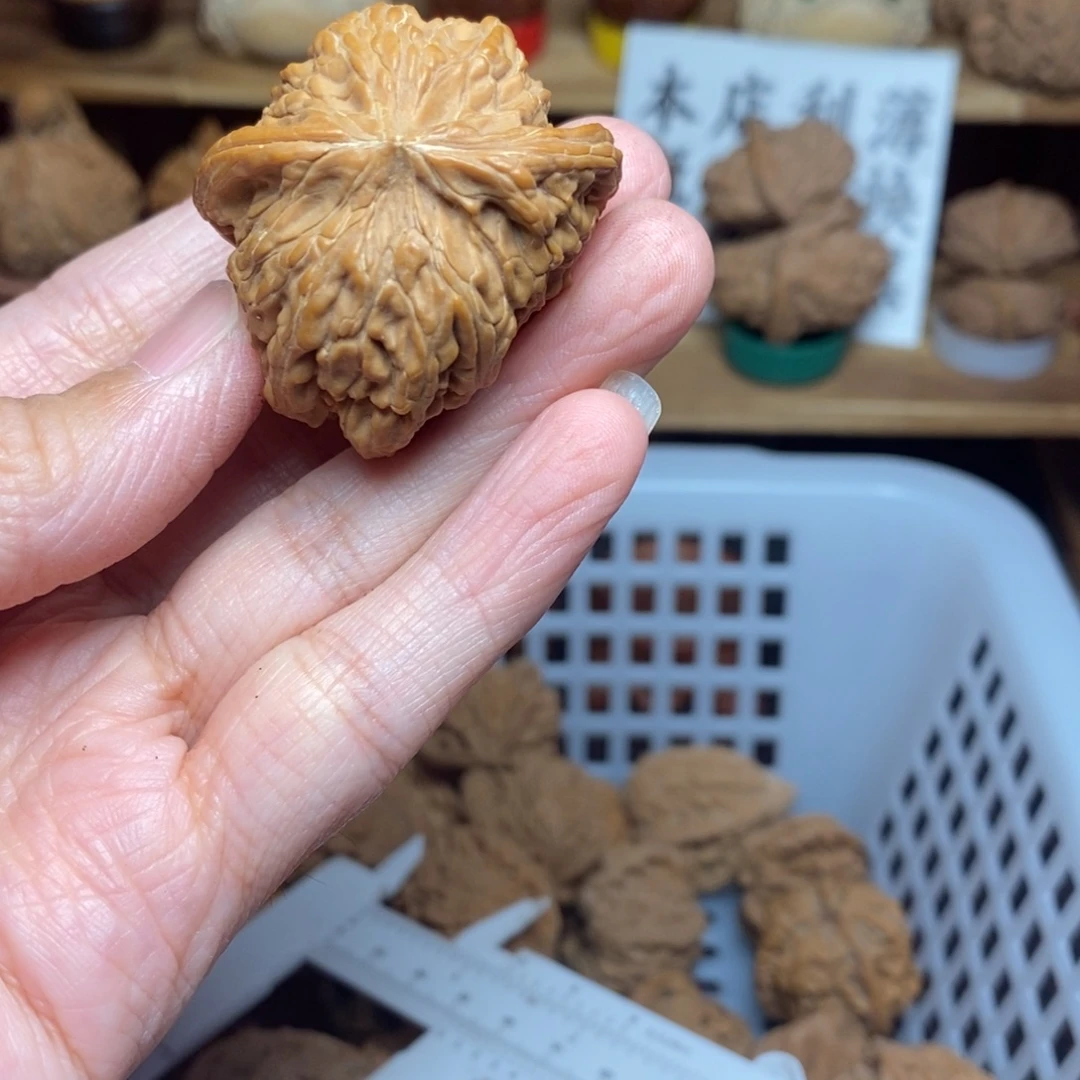 大***闪把件文玩核桃文玩