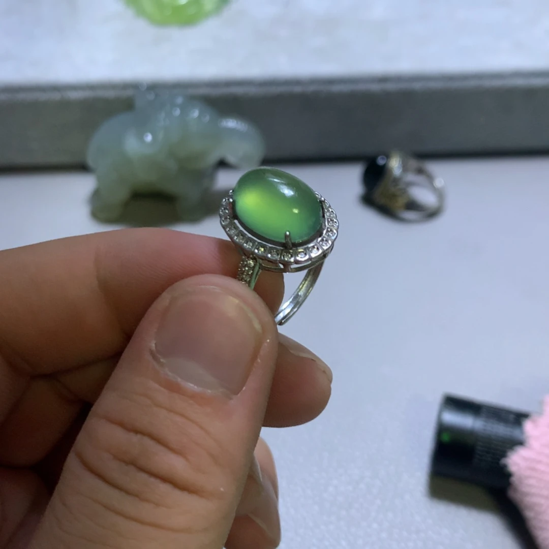 【闪购商品】未镶嵌蛇纹石玉岫玉