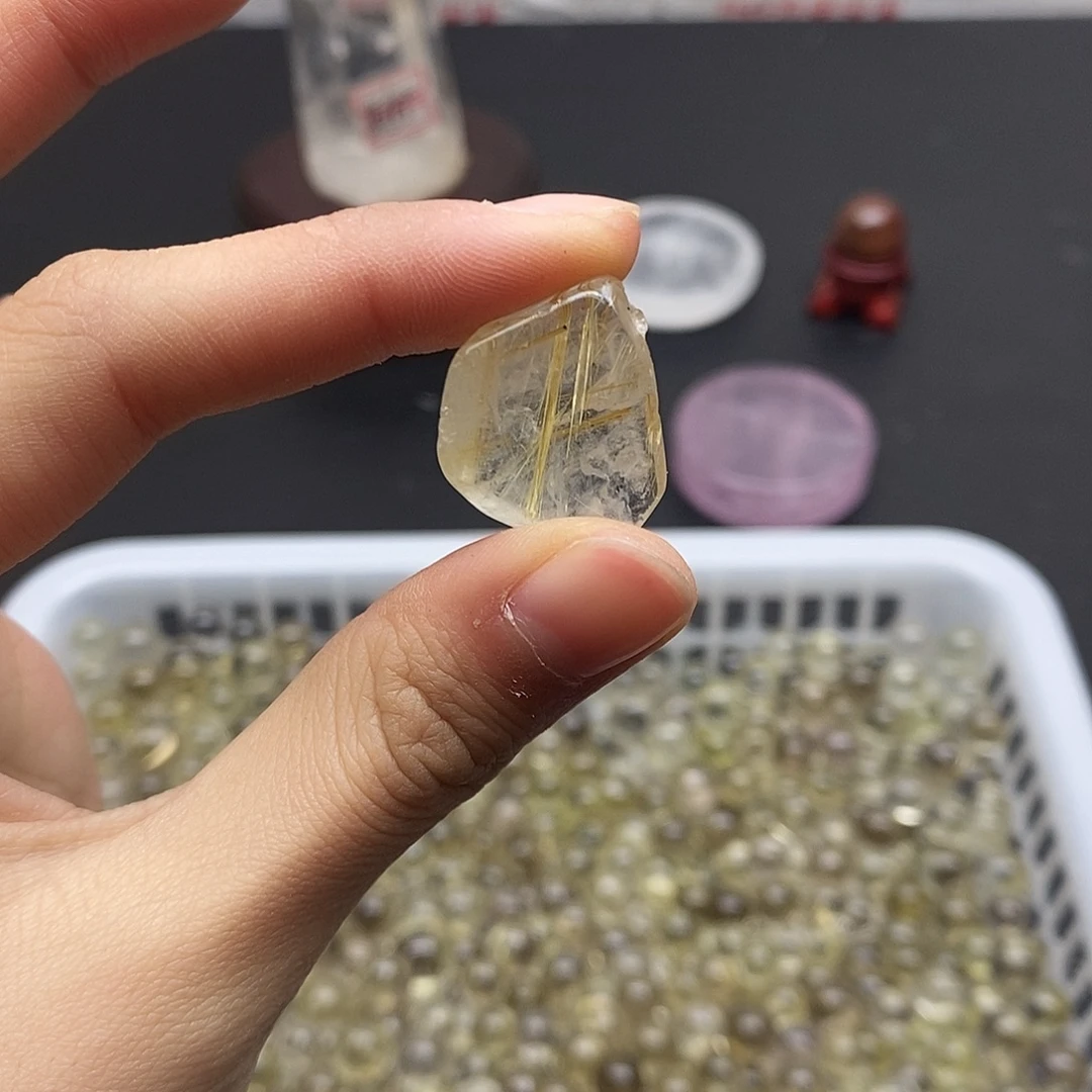 珠宝半成品水晶未镶嵌371水晶石