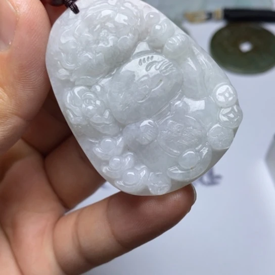 翡翠未镶嵌颈饰翡翠