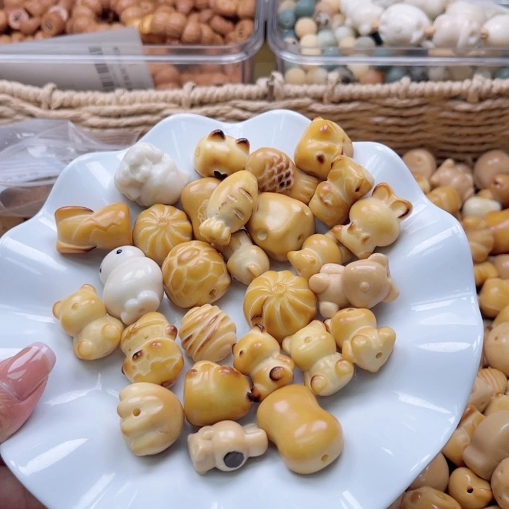 白玉菩提吊坠B/15-20mm/5颗瑕疵
