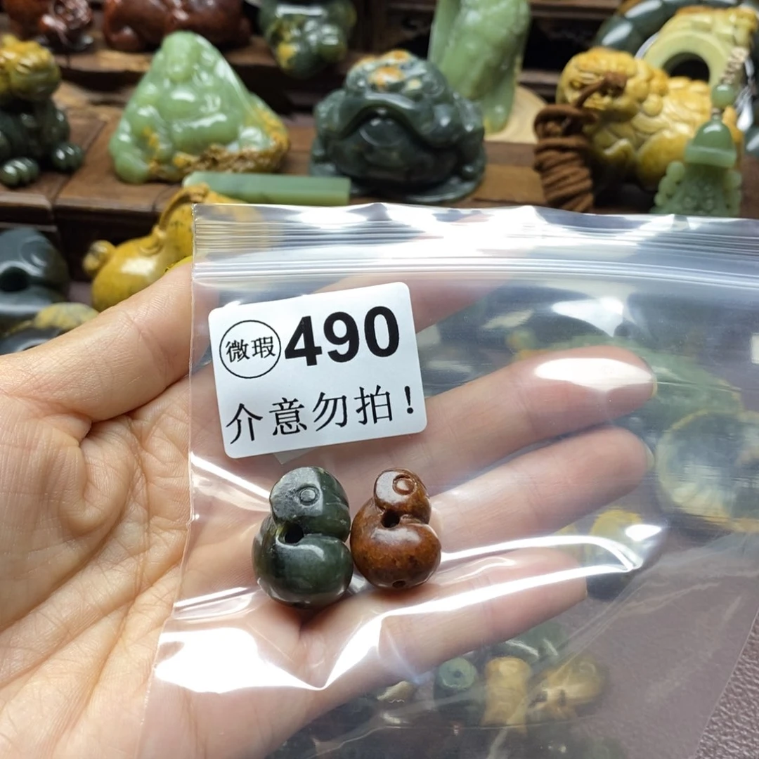 未镶嵌岫岩河磨玉（透闪石质玉）把件骏*