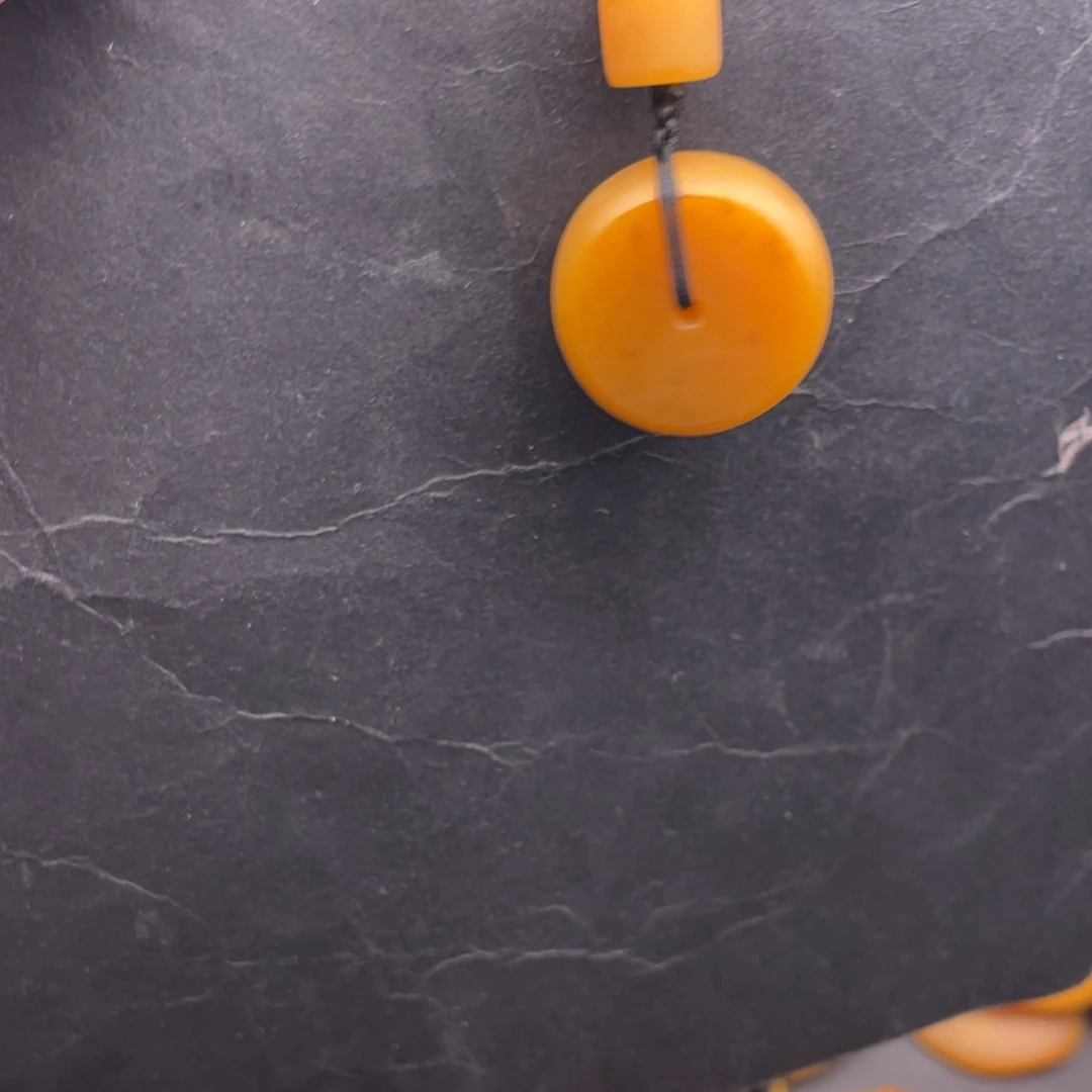 扬***爸石英质玉黄蜡石挂件未镶嵌