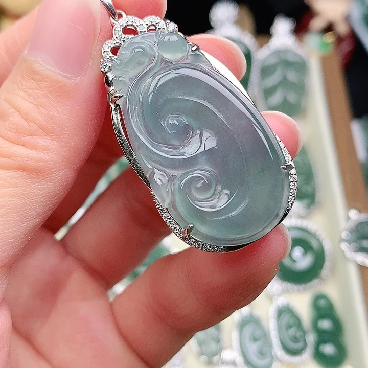 颈饰银S925镶嵌翡翠吊坠