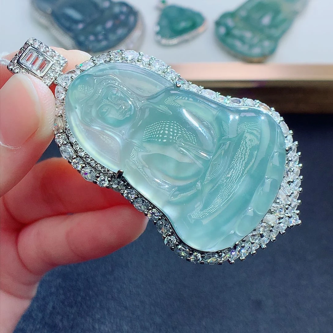 翡翠颈饰未镶嵌翡翠