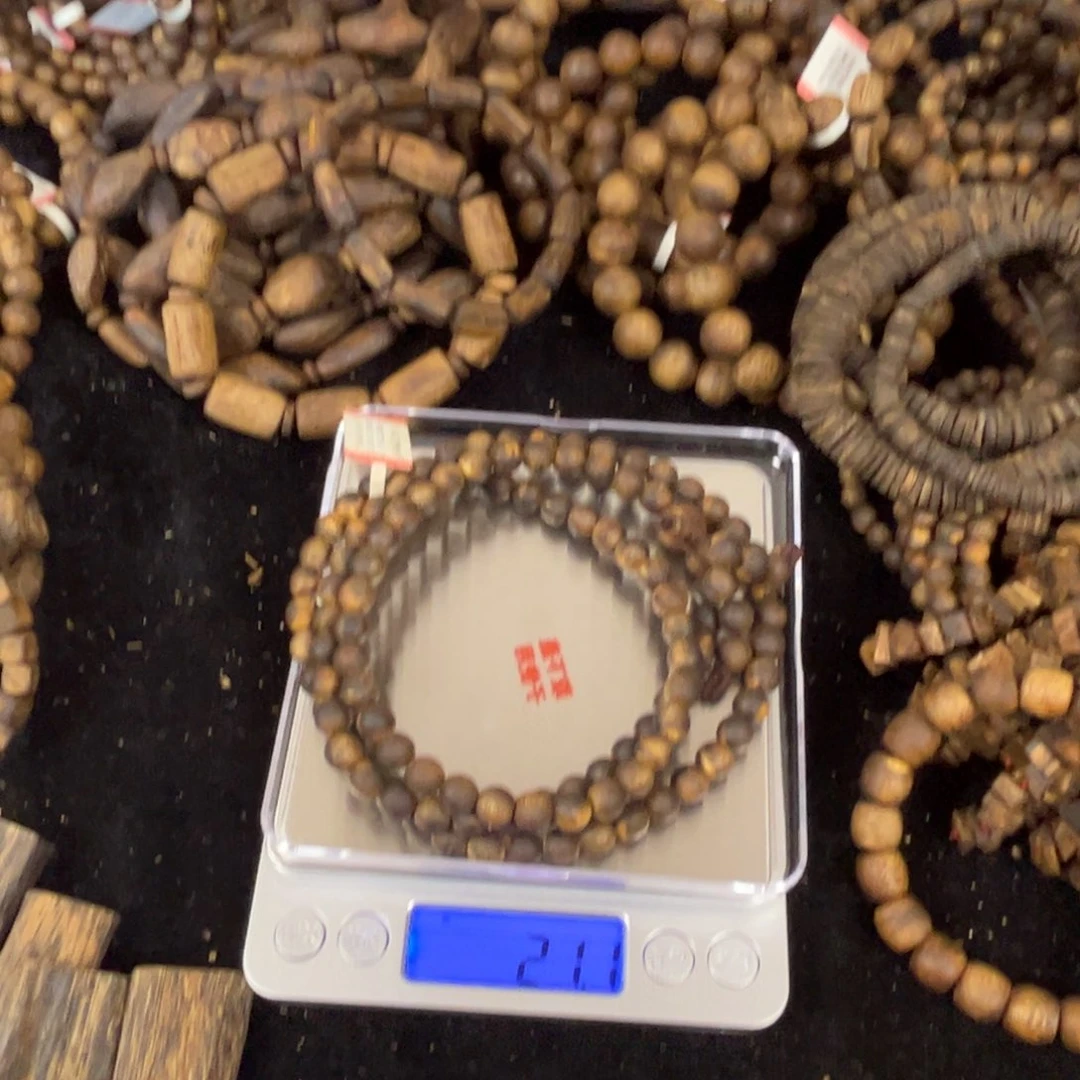漠***麟沉香碎屑沉香虎斑纹花珠卡07mm圆珠多圈 重21克+