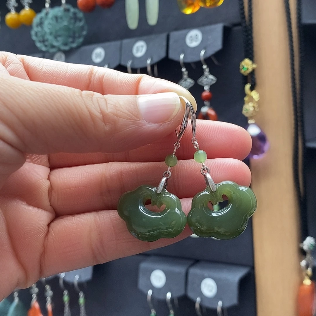 天****和田玉银S925镶嵌耳饰