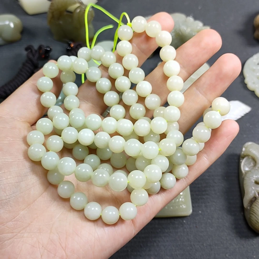 和田玉未镶嵌颈饰刘****ა