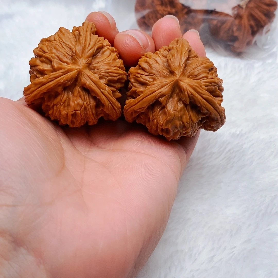 1***_文玩核桃吊坠三棱