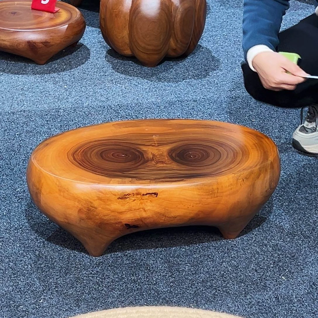 18 号香樟木尺寸：55-32-20cm