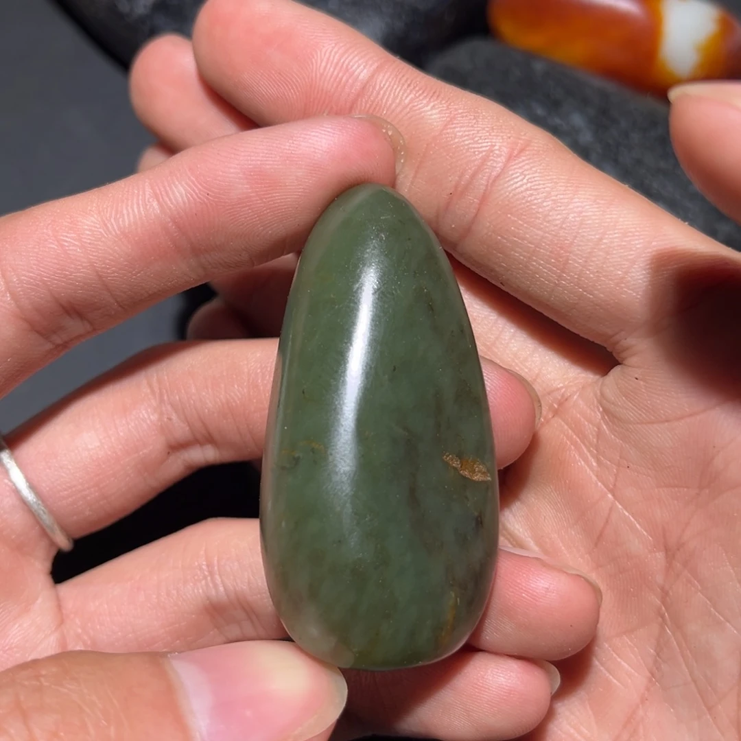 和田玉未镶嵌珠宝奇石