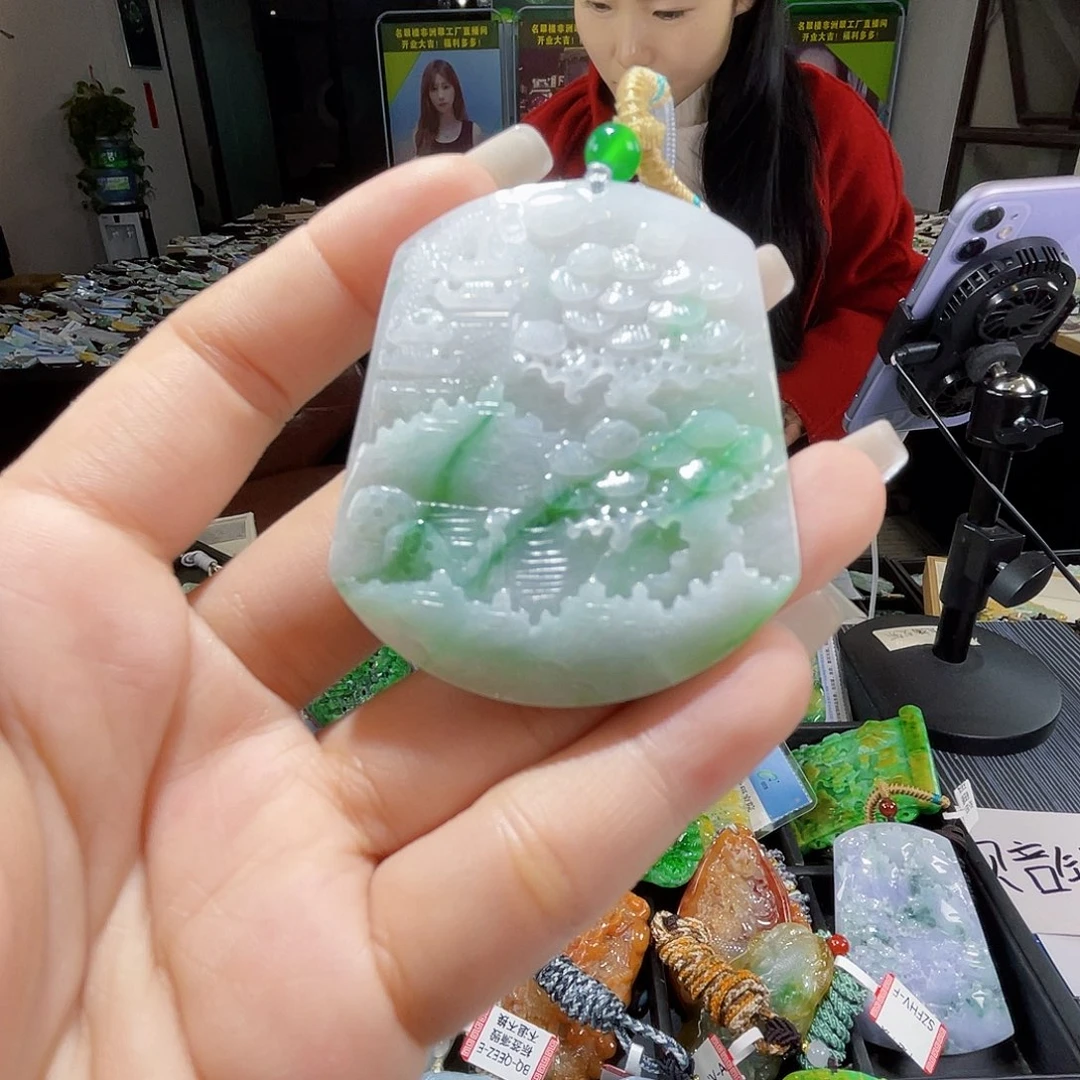 颈饰未镶嵌翡翠一